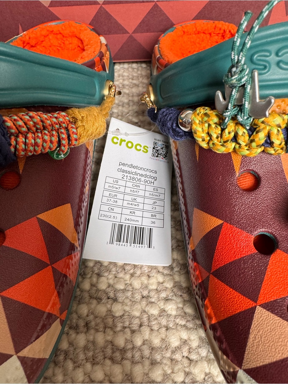 Limited Edition Crocs x Pendleton Classic Lined Clogs Brown & Orange NWT - Picture 5 of 7